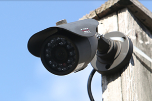 防犯カメラや監視カメラには様々な種類がある！～ドーム型・バレットタイプ防犯カメラの特徴～