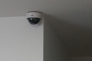 防犯カメラの取り付けは「プライバシーの配慮」を考えて～店舗・自宅への設置で気をつけたいこと～